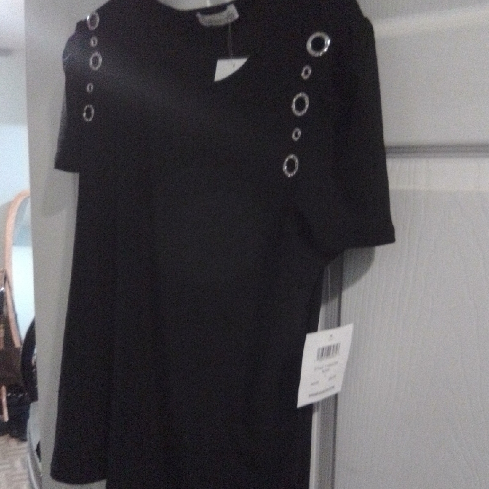89th & Madison Black Short Sleeve Top with Grommet Accents
